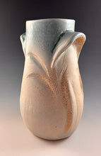 Load image into Gallery viewer, Vase
