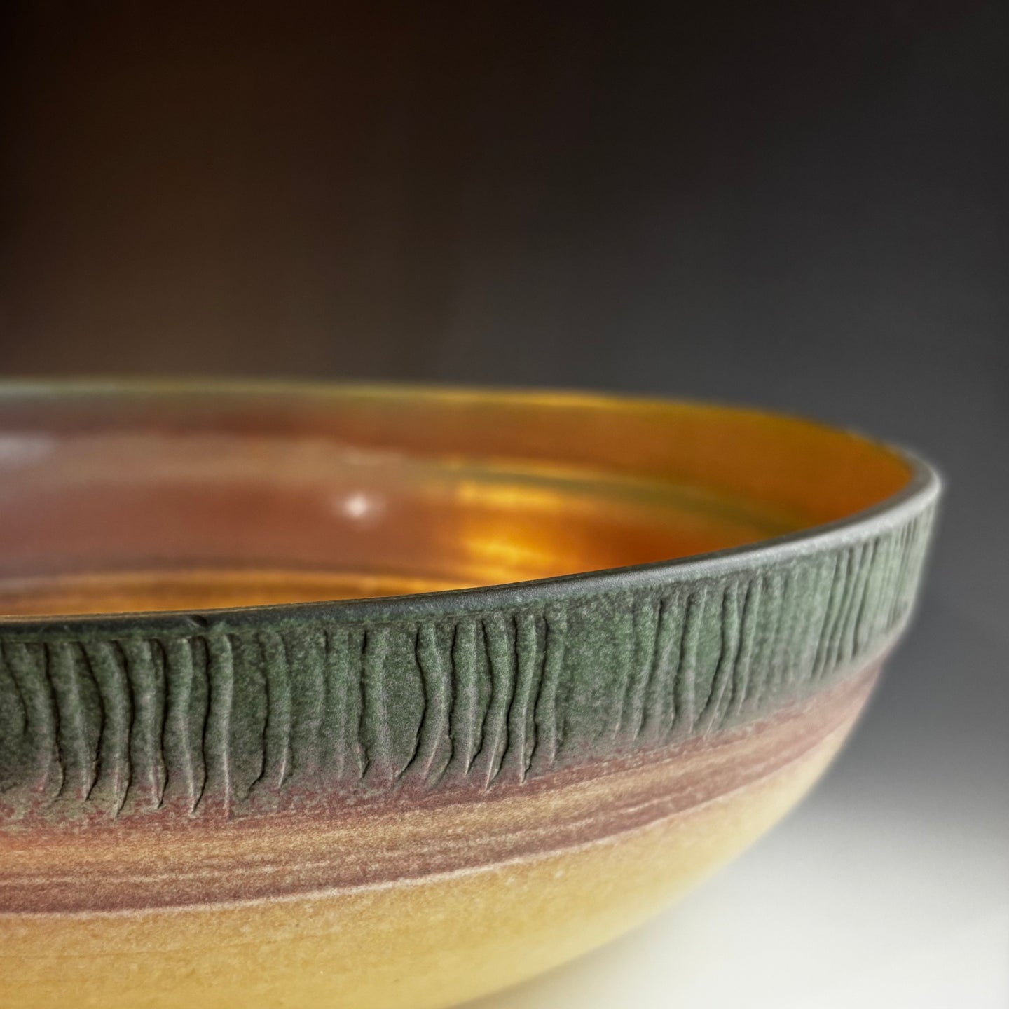 Centerpiece Bowl with Textured Rim